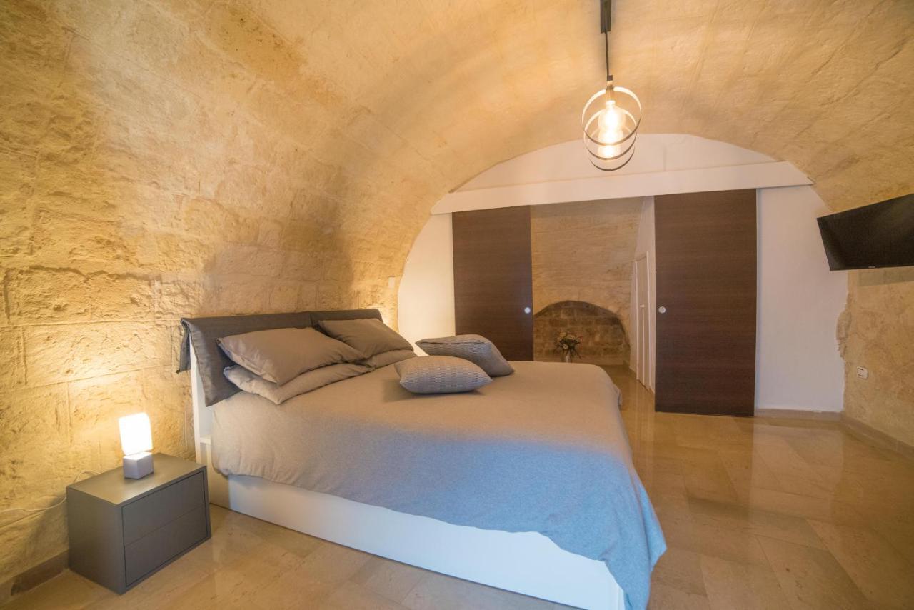 A Due Passi Dal Mare Hotel Trani Exterior photo